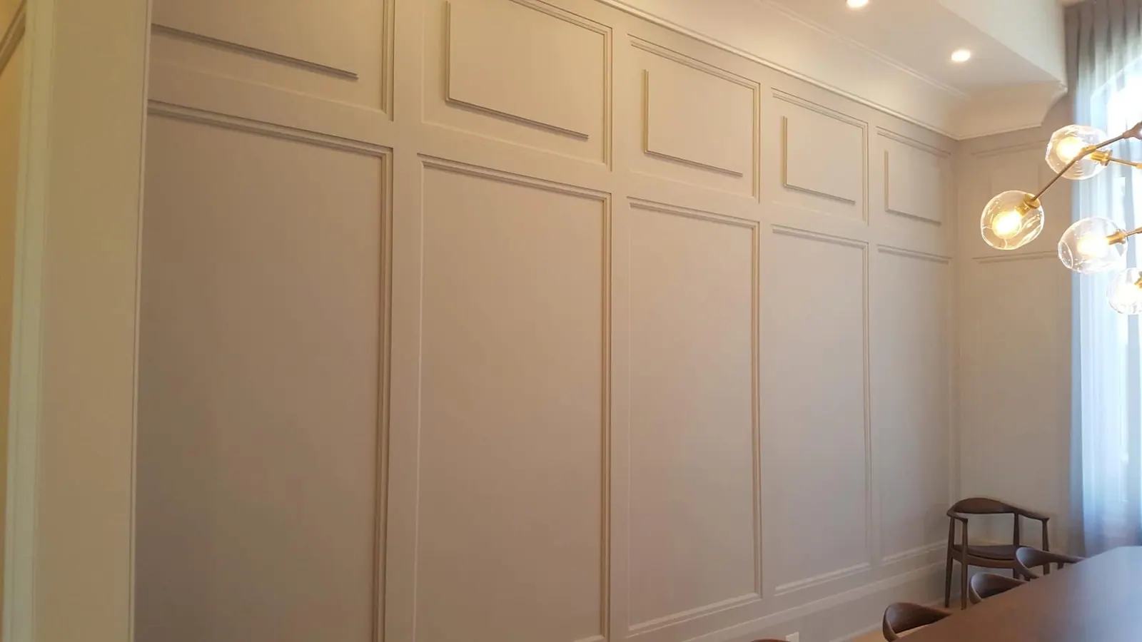 Painted wainscoting and moulding detail
